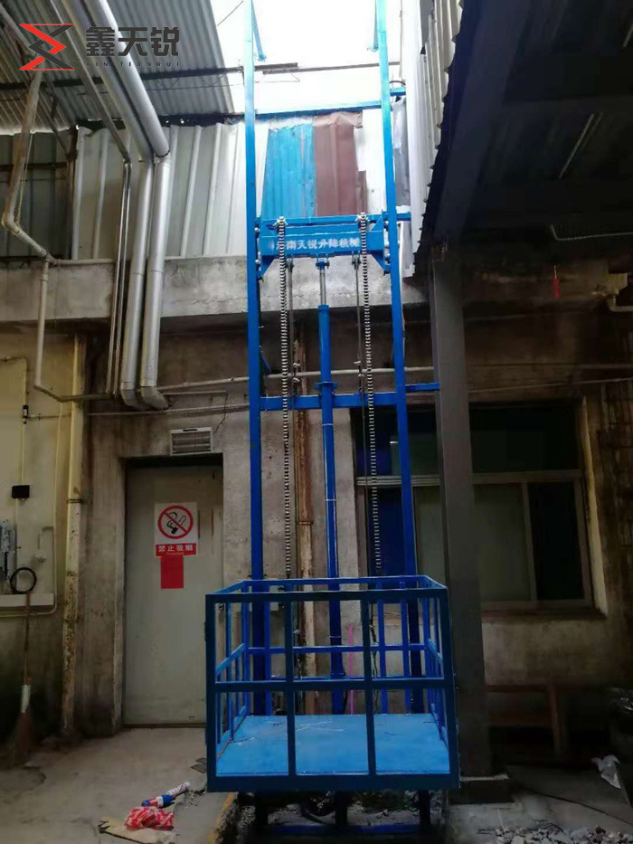 克孜勒苏导轨式升降货梯